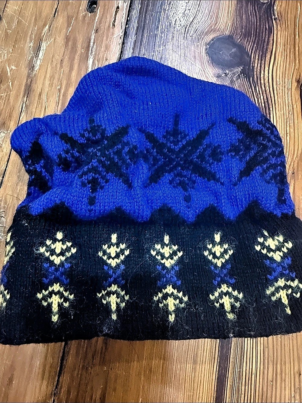Vermont Originals Fair Isle Knit Beanie in Blue & Black 100% wool